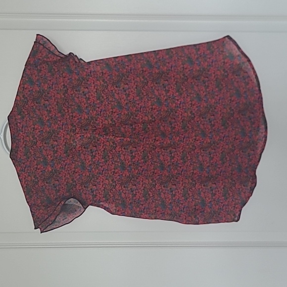 Floral blouse - Picture 2 of 4